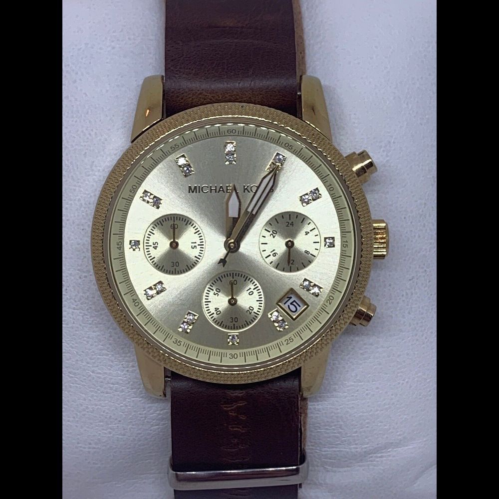 Michael KorsĀ MK5676 Women's Leather AnalogāDial Quartz Watch W/ Custom Band E303